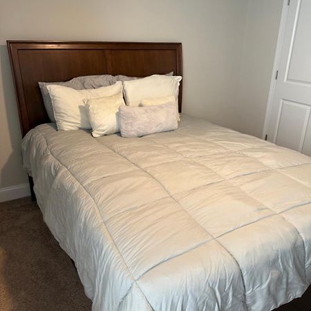 Private, Quiet, Immaculate Bachelor Pad With Free Parking On Site Apartment Decatur Exterior photo